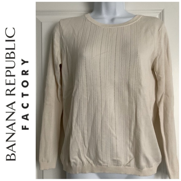 Banana Republic Women’s Cream Crew Neck Sweater Size Small Petite - Picture 2 of 7